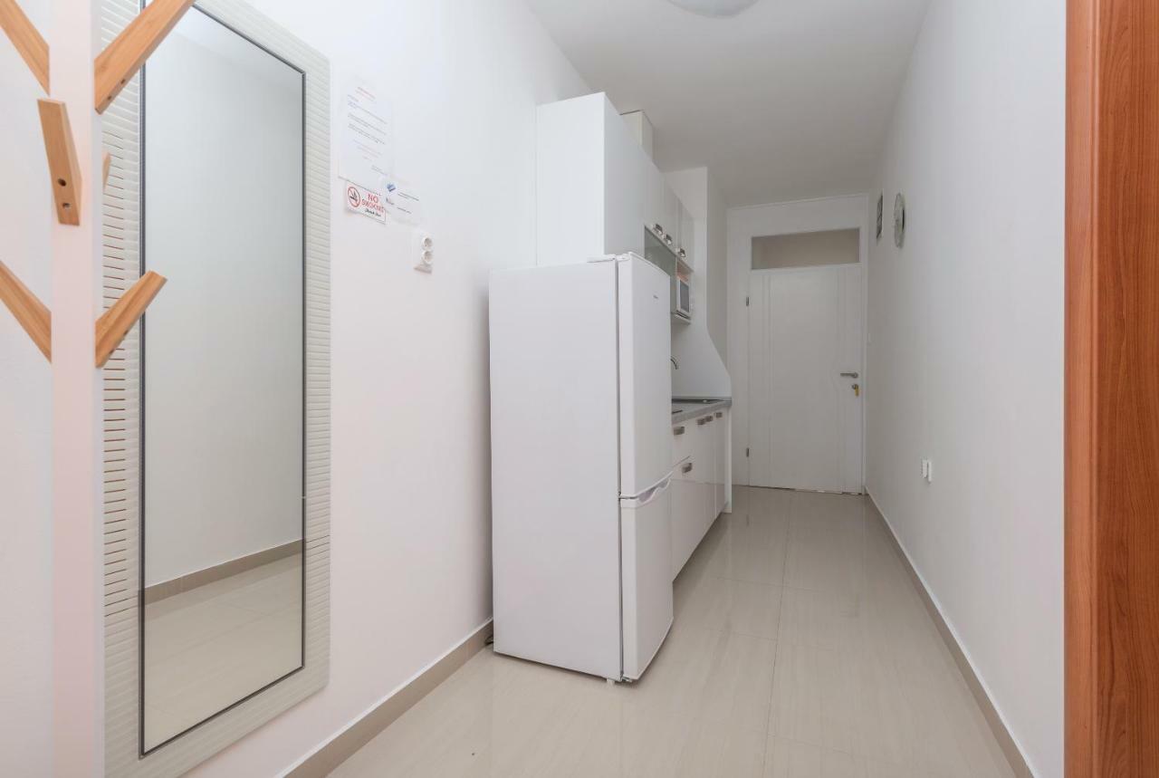 Apartmani Mona Makarska Eksteriør bilde