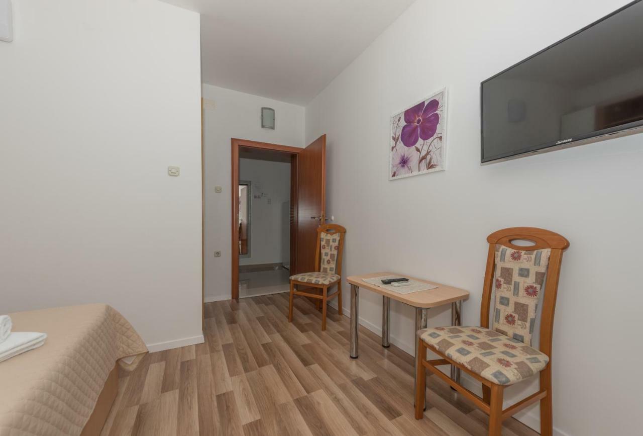 Apartmani Mona Makarska Eksteriør bilde