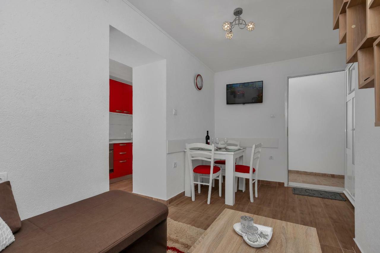 Apartmani Mona Makarska Eksteriør bilde