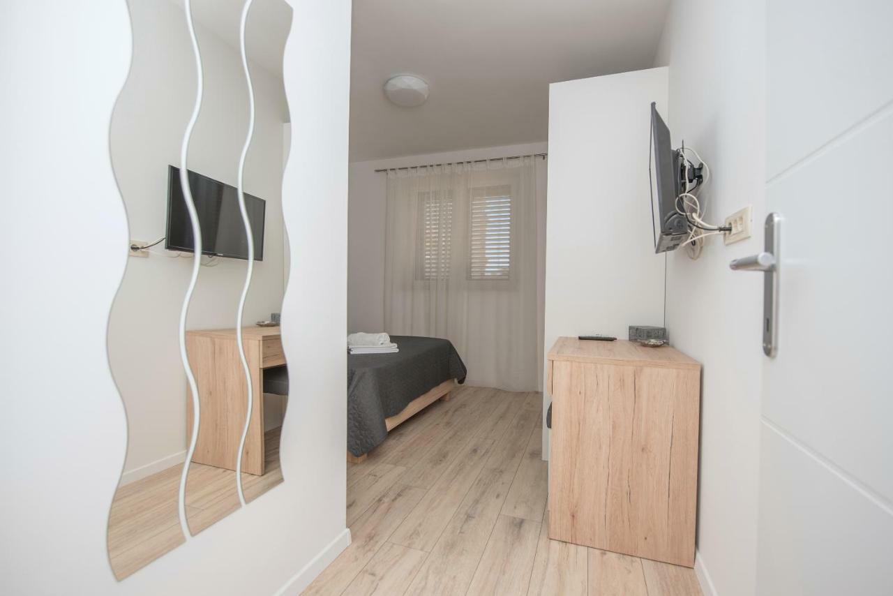Apartmani Mona Makarska Eksteriør bilde