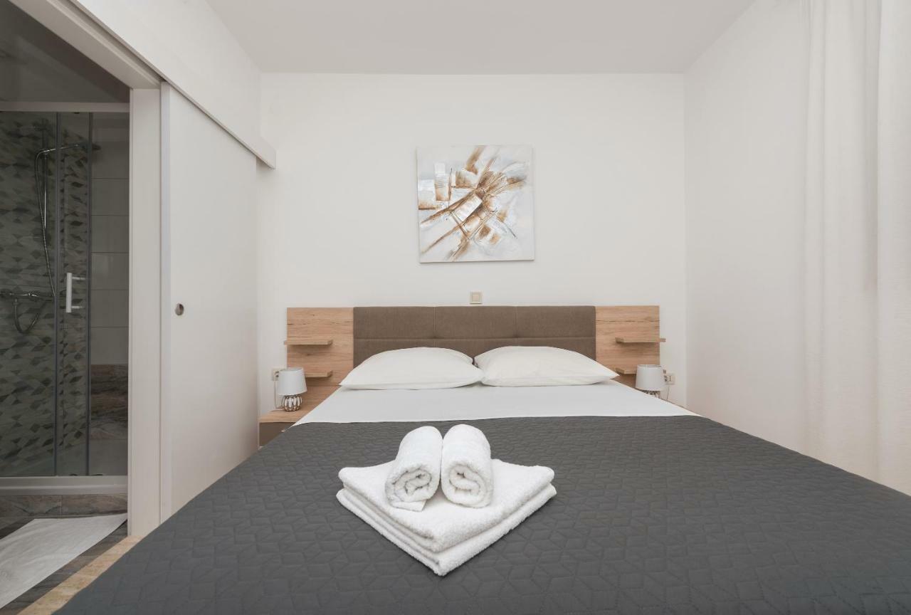 Apartmani Mona Makarska Eksteriør bilde