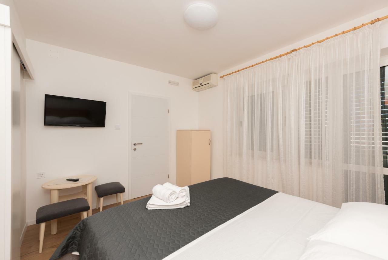 Apartmani Mona Makarska Eksteriør bilde