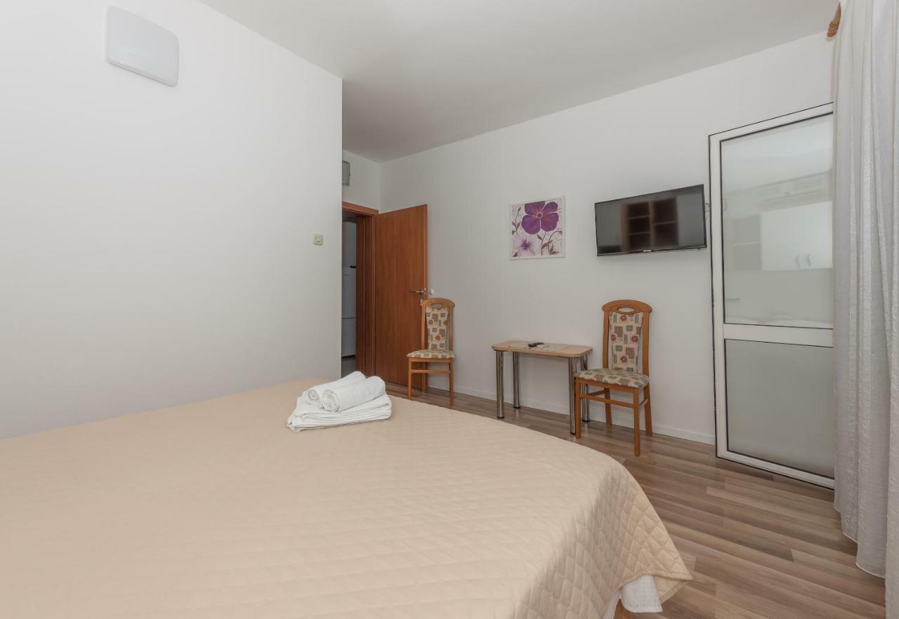 Apartmani Mona Makarska Eksteriør bilde
