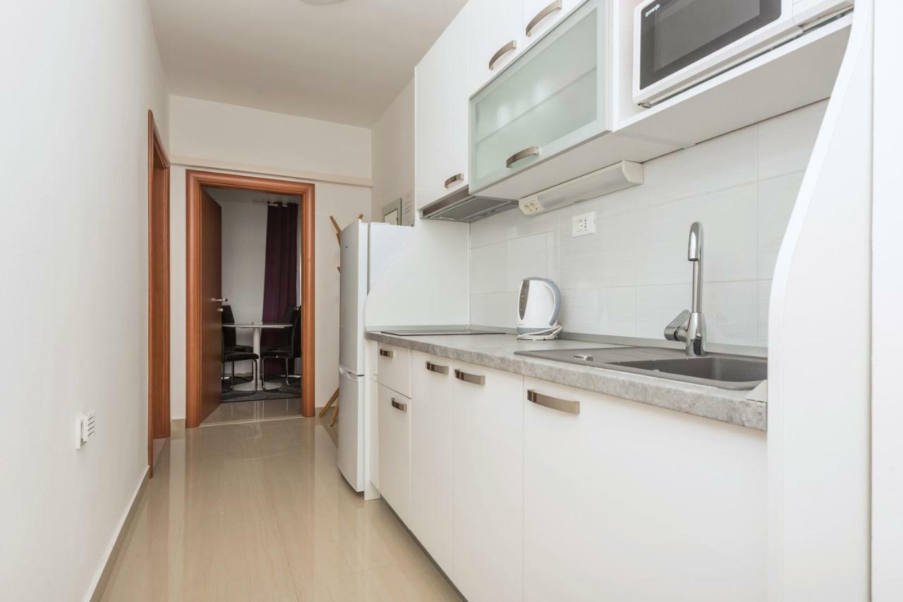 Apartmani Mona Makarska Eksteriør bilde