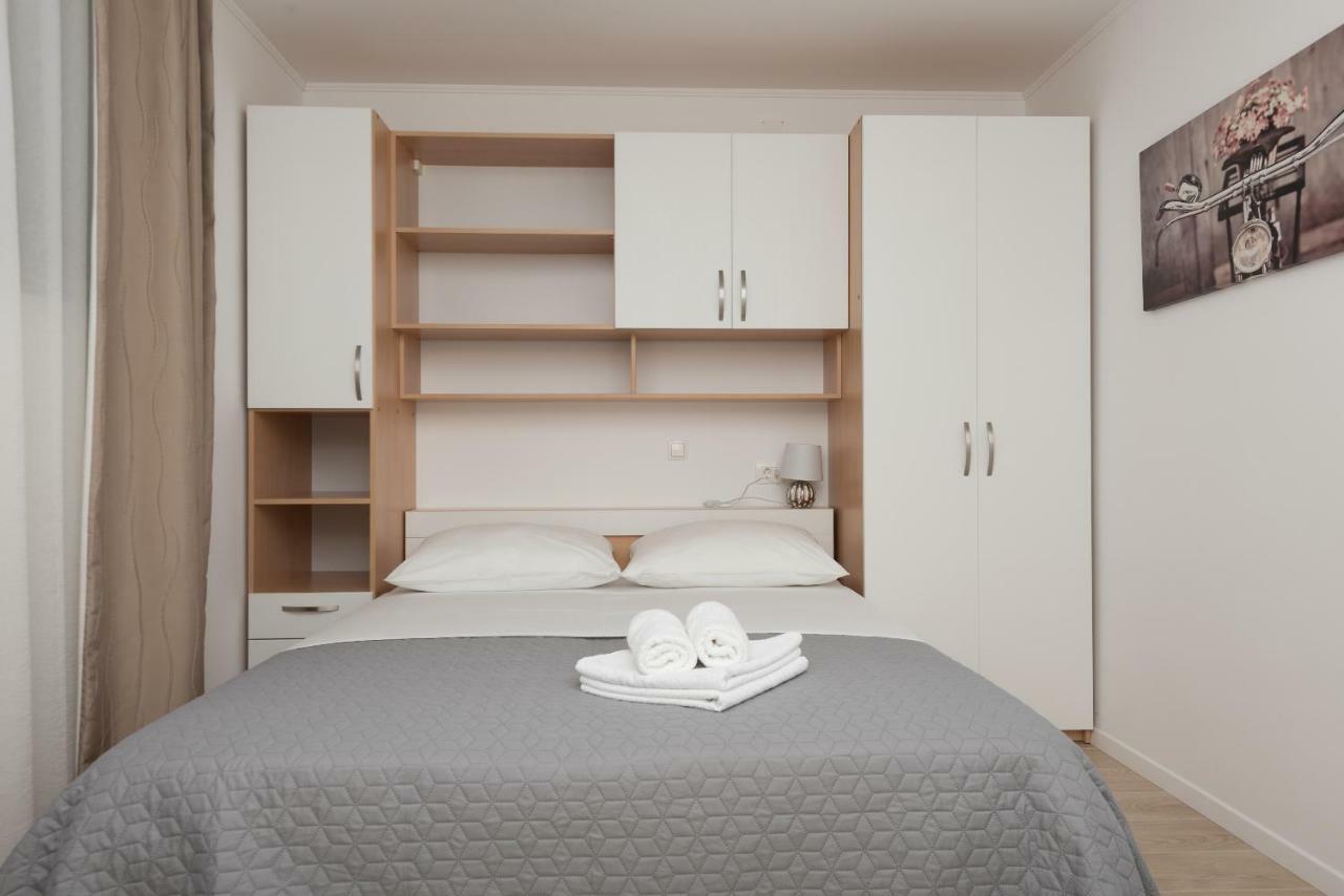 Apartmani Mona Makarska Eksteriør bilde