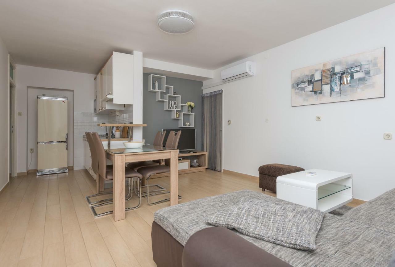 Apartmani Mona Makarska Eksteriør bilde