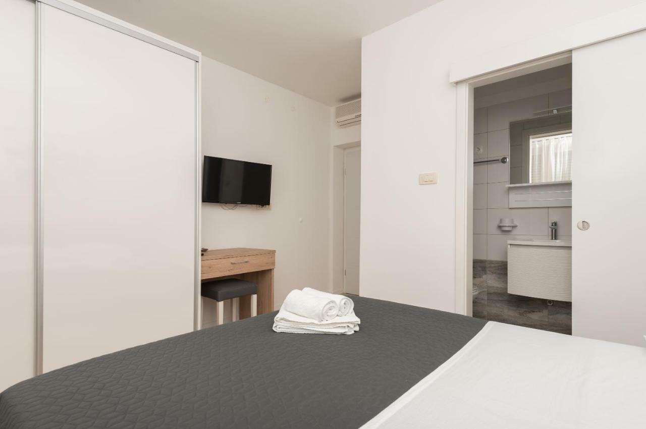 Apartmani Mona Makarska Eksteriør bilde