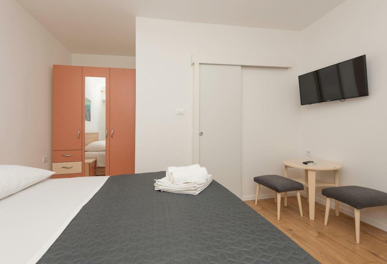 Apartmani Mona Makarska Eksteriør bilde