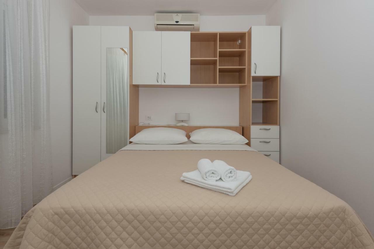 Apartmani Mona Makarska Eksteriør bilde