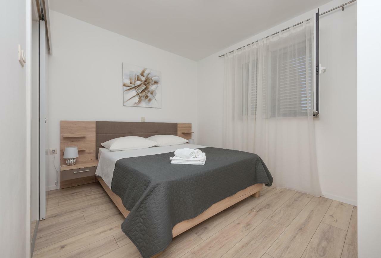 Apartmani Mona Makarska Eksteriør bilde