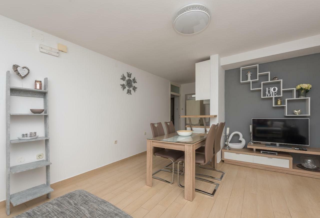 Apartmani Mona Makarska Eksteriør bilde