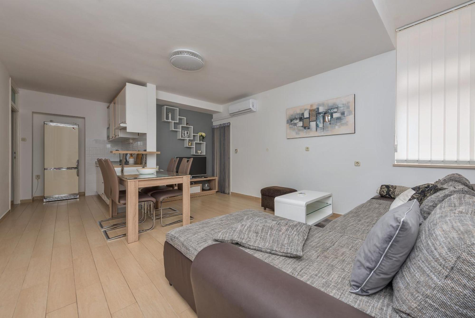 Apartmani Mona Makarska Eksteriør bilde